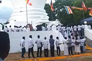 யாழ்.தையிட்டியில் சட்டவிரோதமாக திஸ்ஸ விகாரையில் வழிபாட்டுக்கு ஆயிரக்கணக்கான சிங்கள மக்களைக் கொண்டுவர முயற்சி